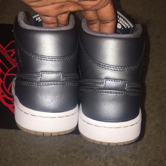 Air Jordan 1 mid nouveau - Picture 2 of 4